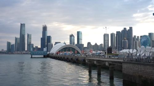 全球連線 為世界帶來機(jī)遇 跨國(guó)公司看好中國(guó)新興產(chǎn)業(yè)前景